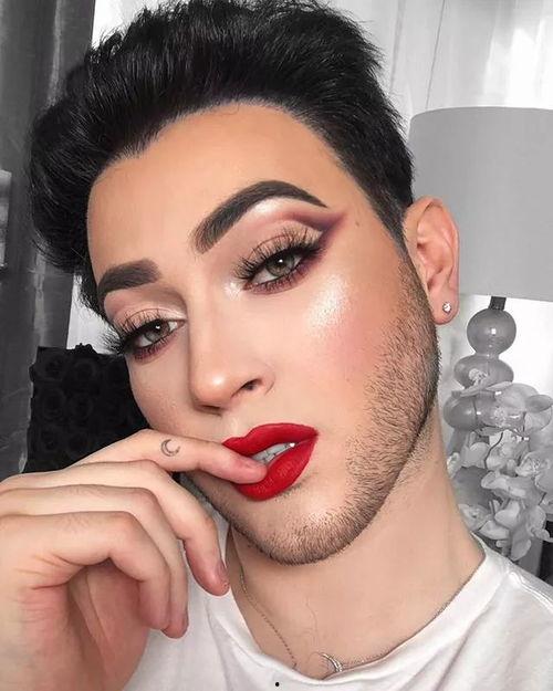 男朋友化妆成人鱼视频,男友化装奇遇记