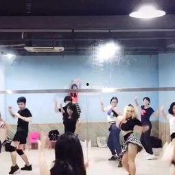 教师礼仪操成人舞蹈视频,优雅舞动，塑造专业形象