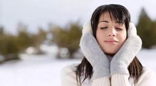 成人冬天披巾怎么戴视频,轻松打造时尚保暖造型