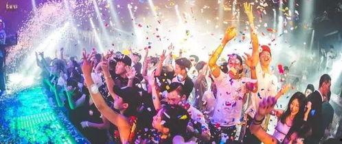 成人礼视频蹦迪,青春绽放，舞动青春节拍